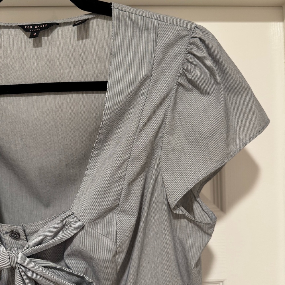 Ted Baker Gray Blouse with Tie Front Size 4/US Size 10 (Large) - Picture 9 of 16